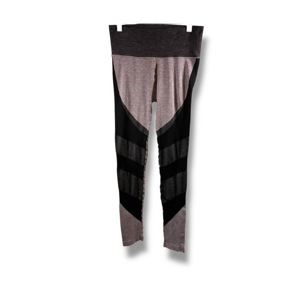 ALO Yoga High Waist Seamless Lift Legging Cosmic Cozy Design in Pink Black Size